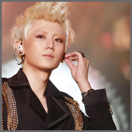 [(:] ..Mhm. Noapte buna. [pleaca sus cu Bora in brate. :3] - l - x - Episodul 85 - x - l