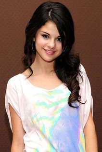 selena-gomez-post_1357286800