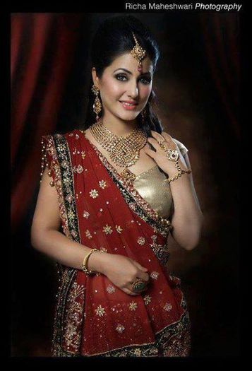 8650_522596811141481_1529162973_n - Hina Khan so sweet angel