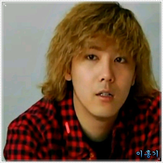 << ..Noh.. nu conteaza.. cum sa conteze? ..:|