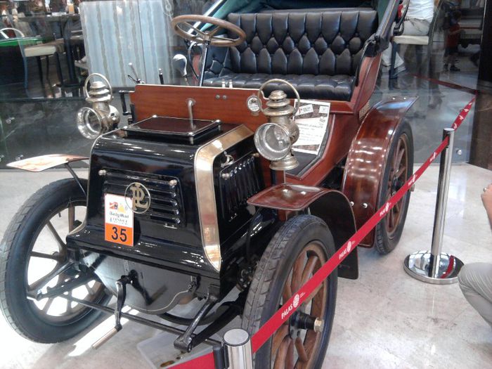 Fotografie0183; Masini de epoca.
