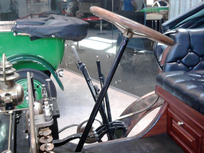 Fotografie0186; Masini de epoca.
