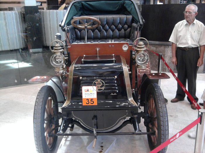 Fotografie0188; Masini de epoca.
