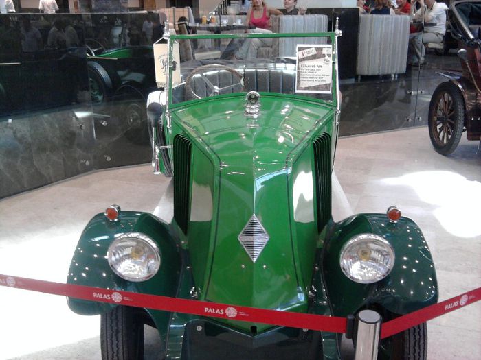 Fotografie0194; Masini de epoca.
