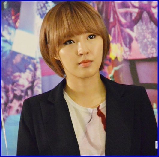 .` ...Aer? :-?....buna idee...Hei Eun :)..