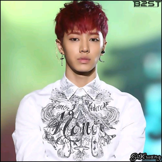 [KK] ..Sigur ca iti pare. :| ..Voiai sa iti tin partea? .. :| .. - X - x - BEACH - 01 - x - X