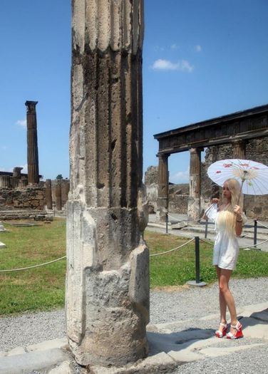 69269_358467984256143_125657084_n