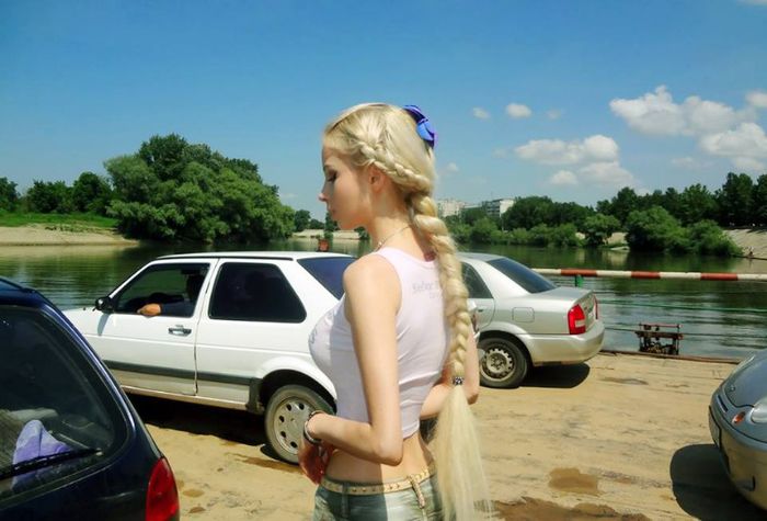 1044732_352124338223841_2083573612_n