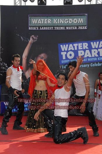 306867_263903013716055_1786570790_n - sara khan hot dance