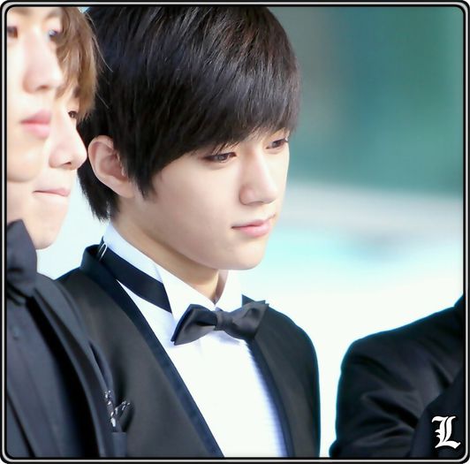 ∞ .. Cand am venit eu..nu era vreun bagaj aici. :-?? .. Binee..ne plictiseam. -.- .. :)) .. ^bea^ .. - l - x - Episodul 87 - x - l
