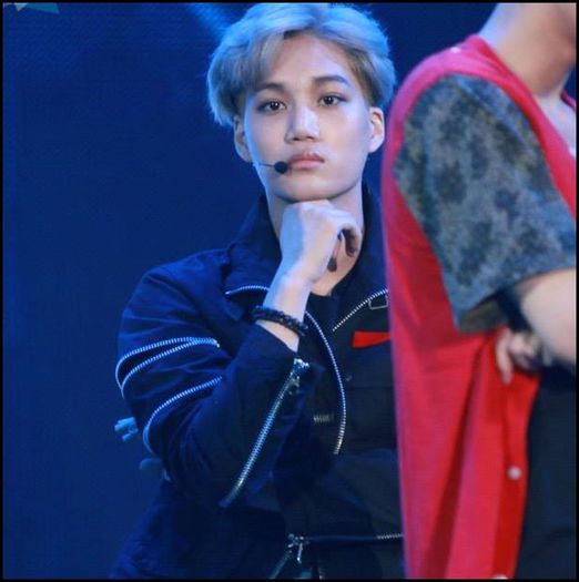 (Kai) ..Hmm,sa ma gandesc. :-? Bagajele talee..ai putea iesi ieftin. :-? - l - x - Episodul 87 - x - l