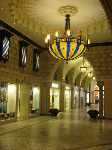 Dubai Mall - souk-ul traditional - Dubai