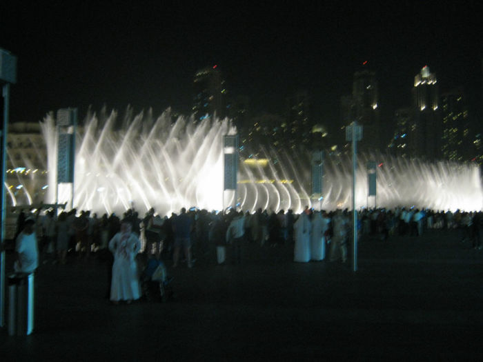 Jocul de apa si lumini de la Dubai Mall - Dubai