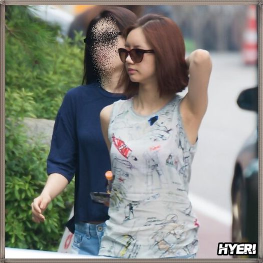 @. ..Pe aici.. pe undeva.. :-s .. :)) [da cu picioarele prin nisip] ...Unde ee? :-L