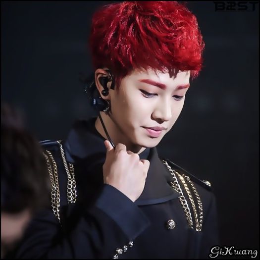 [KK] .. [isi drege glasl] ..O alta varianta de recompensa.. nu aveti? :-?..