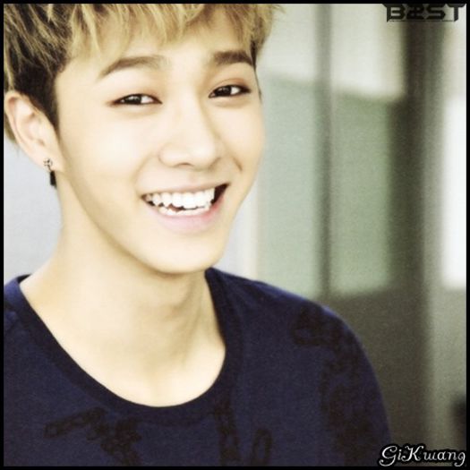 [KK] ..Atunci.. nu ma ridic. ^^ .. :)) [o stropeste] ...>:p ..:)) - X - x - BEACH - 02 - x - X