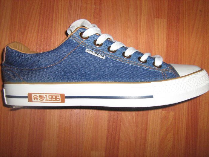 Tenisi blue jeans - 45 ron (transport inclus) - Incaltaminte barbati