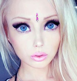 36495_394230777336254_244920728_n - fete care arata ca si barbie