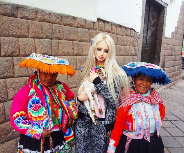 483517_373399636086035_518953756_n