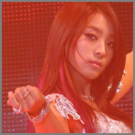 [:)] Stai cee? De cee? :( :))