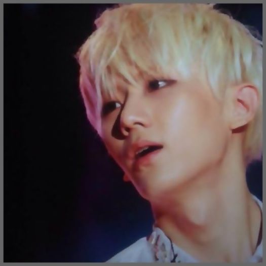 [(:] ..Hey.. :-h ..Ce ai auzit? :-s.. :))