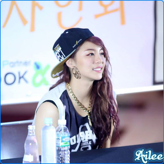 ♡ [intra cu JA] Habar n-am..:-?? Hey :-h