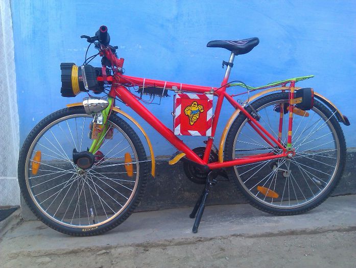IMAG0151 - Bicicleta Mea Cu De Toate Ma e De Lucru La Ia