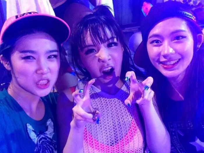 bom2 - 2ne1 do you love me