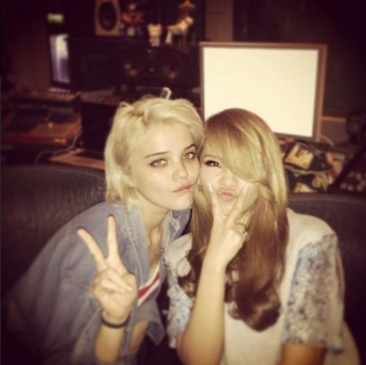 cl5 - 2ne1 do you love me