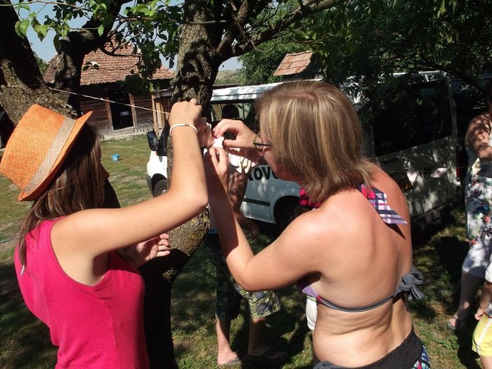 .......ADUNATE LA UN CAPAT