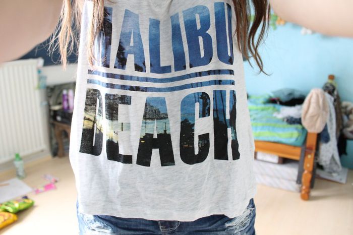 　　　　@DARIA ↘ is my friend ↙ - one day you are important next day you are worthless