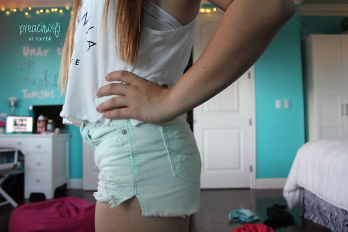 　　　　@CRISTINA ↘ is my friend ↙