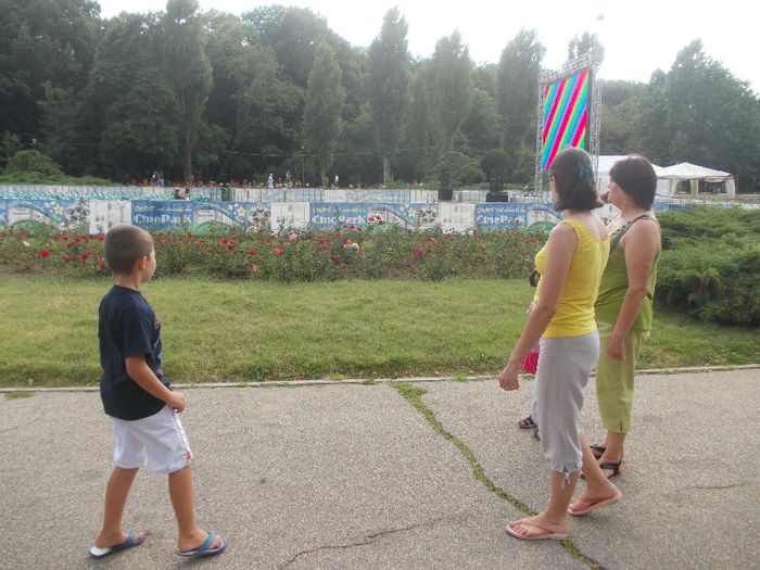 Ziua lui ALEX P. 116 - ziua lui alex la zoo