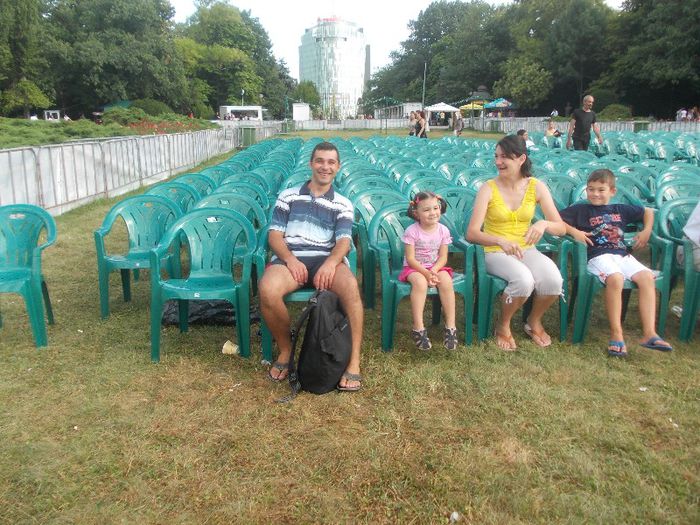 Ziua lui ALEX P. 128 - ziua lui alex la zoo