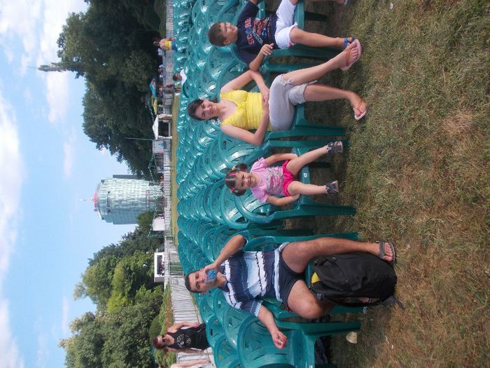 Ziua lui ALEX P. 129 - ziua lui alex la zoo