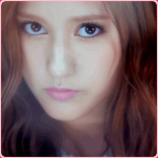[♥] ...[se uita`n jur] ..Asta e casa? ..o.O ..E ditamai casoaia. :)) ..:3