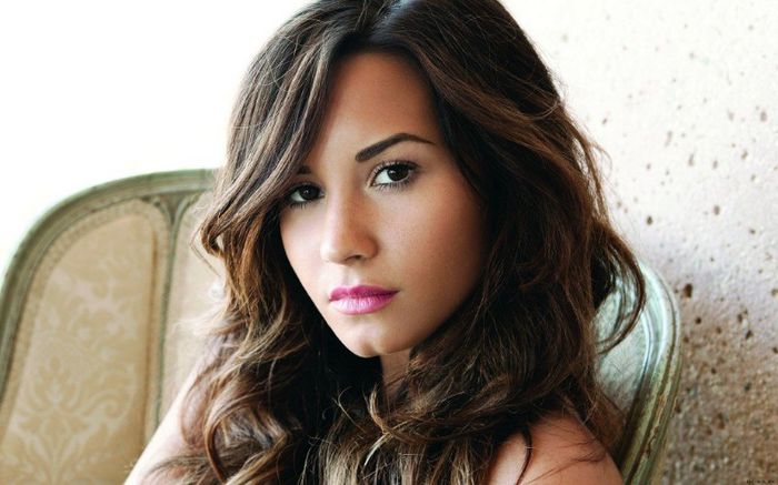2013-Demi-Lovato-wallpaper-1024x640 - R Dem D Lovato H