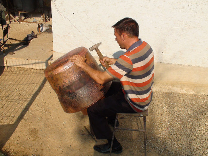 18 - 9 - CAZAN DE TUICA