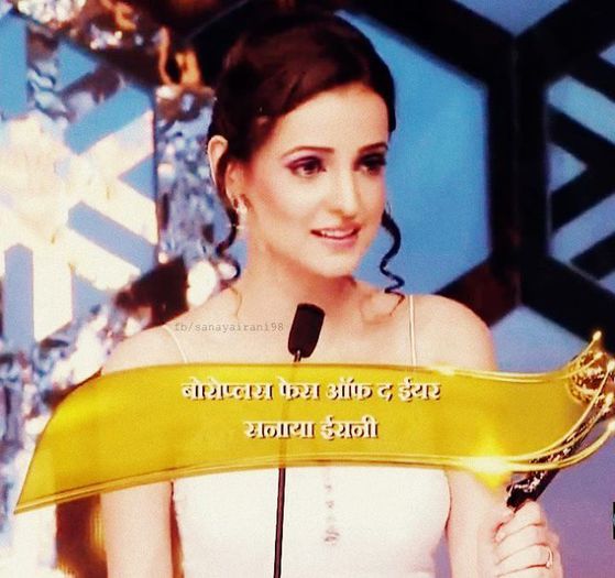 933907_265385966926423_229566648_n - Sanaya Irani