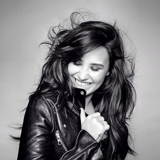 demi-lovato-1375975138 - R Dem D Lovato H