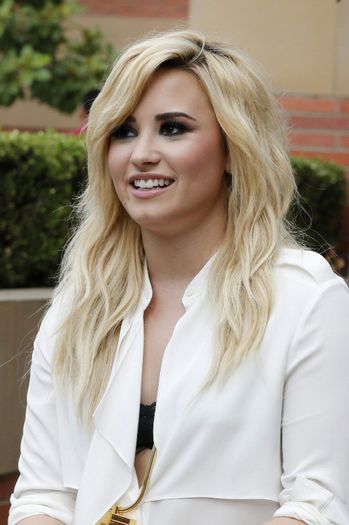 demi-lovato-1375459317 - R Dem D Lovato H