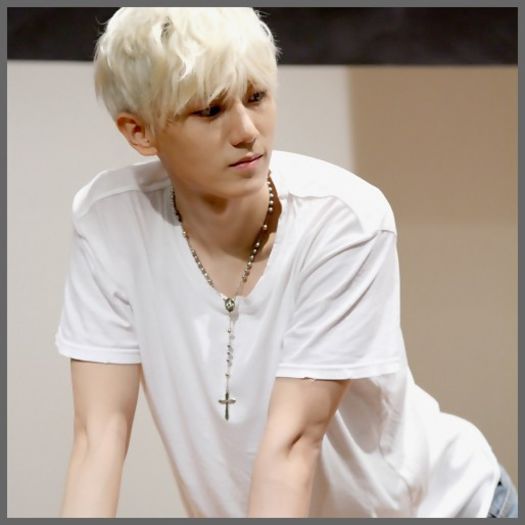 [(:] ...Il am pe Seob pe cap, nu te mai vreau si pe tine. ^^