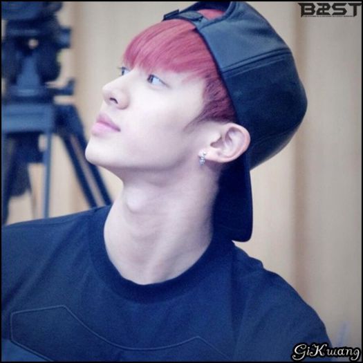 [KK] ..Hey :-h ...HyunS .. ce faci? ..:))