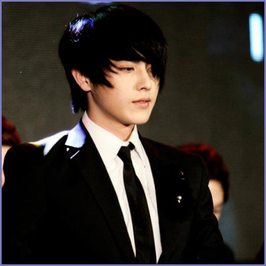 <.> [intra] Hey :-h