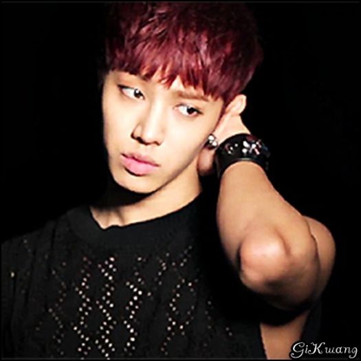 [KK] .. Nu intentionam.. am intentionat.. i`am trimis si sms. -_- :)) :-s :)