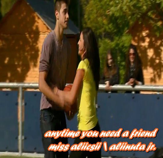 ;; da ;x . [ii ia mingea din mana] - x parc _ - _loc de joaca - tralala - x