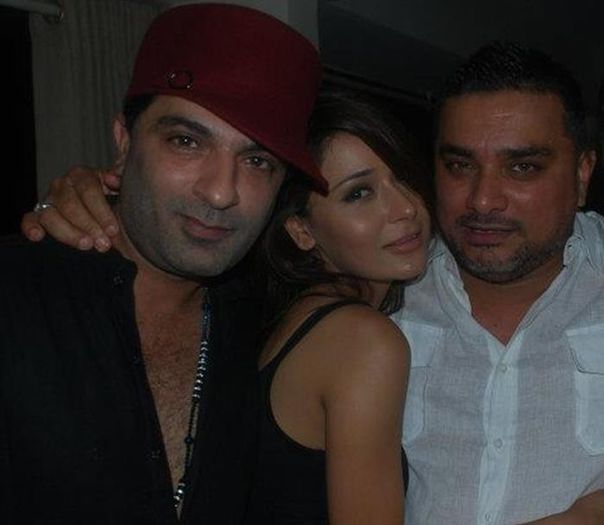 480573_120143081480116_1396638155_n - sara khan after party