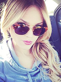 Eiza (2)