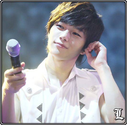 ∞ .. Bye. :) .. JB..te credeam mai baiat de atat. :)) .. Ce? :-s .. :)) ..