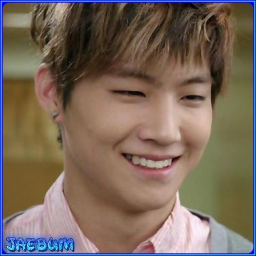 <3 .. JungAh,mai usor..daca te prinde cinevaa? :"> .. :))=)) .. [se ridica;se pune la loc] ..